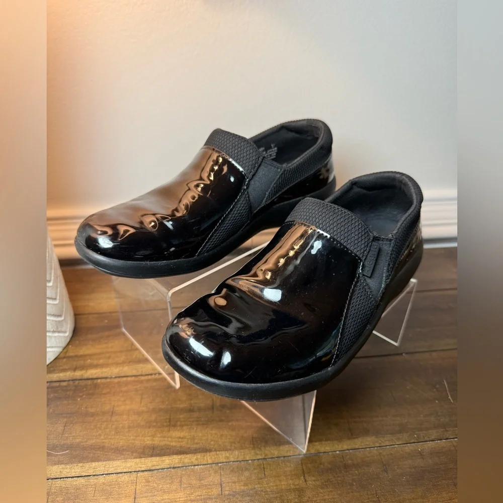 Alegria Black Slip-On Shoes size 37
